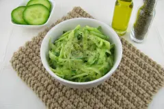 Amerikanischer Gurkensalat