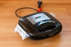 Reinigung des Sandwichmakers