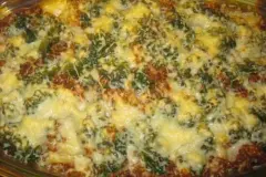 Spinatauflauf mit Hackfleisch und Nudeln