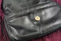 Lederschuhe oder Ledertasche einfach färben