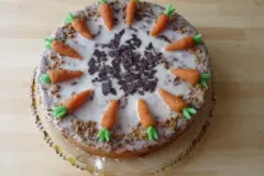 Möhrentorte/Kuchen ohne Mehl- oder Fettzugabe - Osterkuchen
