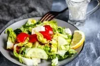 Einfaches Joghurtdressing zum Salat