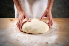 Rezept für schnellen Hefeteig - gelingt immer!