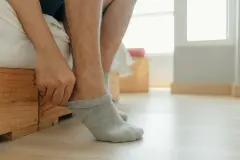 Nasse Socken gegen Erk&auml;ltung