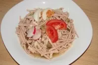 Wurstsalat mit Gurkenaufguss