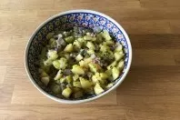 Kartoffelsalat mit Fisch - Schlesischer Kartoffelsalat