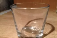 Wachsreste aus Glas entfernen
