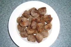 Hackbällchen für Partyspieße