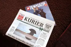 Zeitungen im Zeitungsladen kaufen