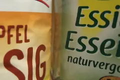 Essigessenz vs. Apfelessig bei Nagelpilz