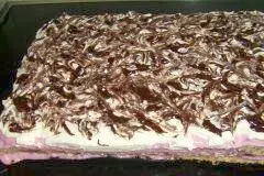 Blechkuchen mit Quark-Mascarpone-Beeren-Pudding-Creme