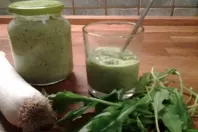 Pesto Verde aus Gemüseresten