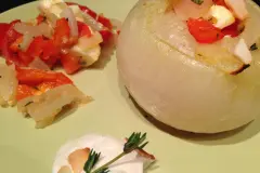 Gefüllte Gemüsezwiebeln mit Schafskäse - vegetarisch
