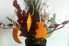 Weihnachtliche Christbaum-Aufhänger herstellen