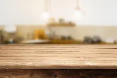Esstisch blitzsauber und wie neu