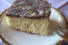 Hirschhornkuchen wie von Oma mit hellem Teig