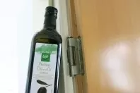Pflanzenöl gegen quietschende Türen