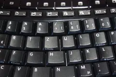 Verschmutzte Tastatur reinigen