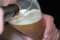 Weizenbier richtig einschenken