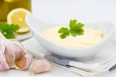Feine helle Grundsoße ohne Mehlschwitze