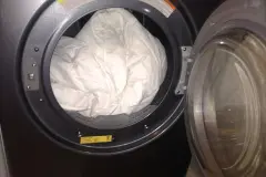 Weiche duftende Wäsche aus dem Trockner