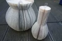 Buchvase: Vasen aus Büchern basteln ~ DIY