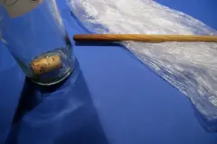 Korken aus einer Flasche entfernen