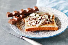 Was Süßes auf Toast? Nimm Kinderschokolade