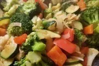 Gemüse im Schnellkochtopf mit Einsatz garen