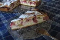 Rhabarber-Erdbeer-Joghurt-Torte