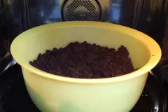 Keine Mücken nach dem Umtopfen - dank Mikrowelle