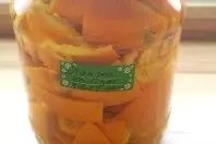 Entkalker und Reiniger aus Orangenschalen & Essig - selbst gemacht