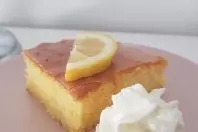 Leckerer saftiger Zitronenkuchen vom Blech