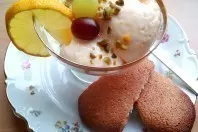 Frische Zitronencreme mit Mandel-Eiweiß-Plätzchen