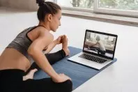 Yoga online lernen mit YouTube: 4 Tipps für Anfänger