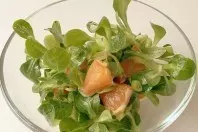 Feldsalat mit Orange und Orangendressing