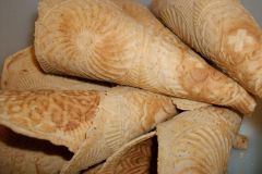 Eiswaffeln selber machen (Kaffee-Zimt-Eiswaffelh&ouml;rnchen)