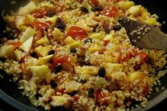 Bulgur-Tomaten-Pfanne mit Schinken