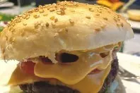 Sesam Burger Buns (Burgerbrötchen)