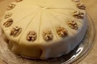 Marzipan-Nuss-Torte für die Osterkaffeetafel