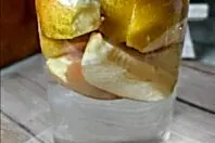Hefe selber machen - Hefewasser aus Apfelspalten