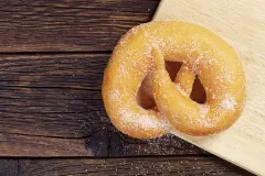 Martinsbrezel selber backen