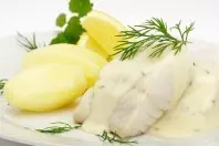 Seelachs mit Zitronen-Schnittlauch-Soße