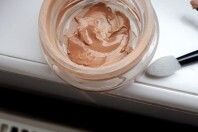 Make-Up-Farbton zu hell oder zu dunkel?