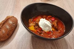 Saftige Gulaschsuppe