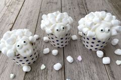 Sch&auml;fchen-Muffins mit Marshmallows