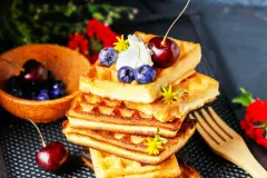 Blitz-Cremeschnitte: Frischei-Waffeln toasten