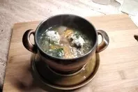 Bratwurstklößchen-Suppe