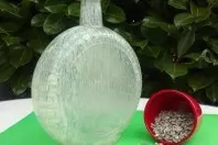 Glasflaschen einfach von innen reinigen