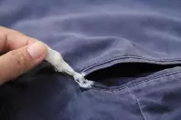Kaugummi aus Textilien entfernen